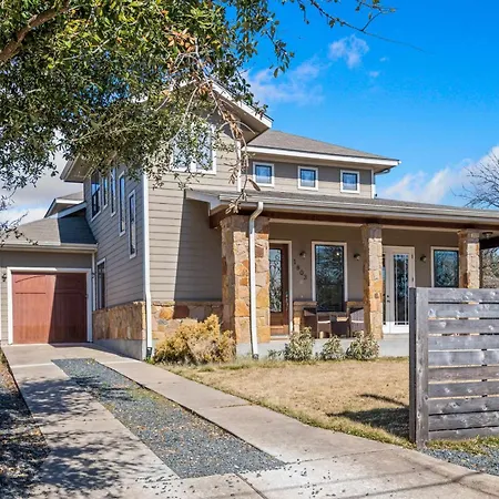 Bright Modern 3 Bedroom House In Hip East Austin